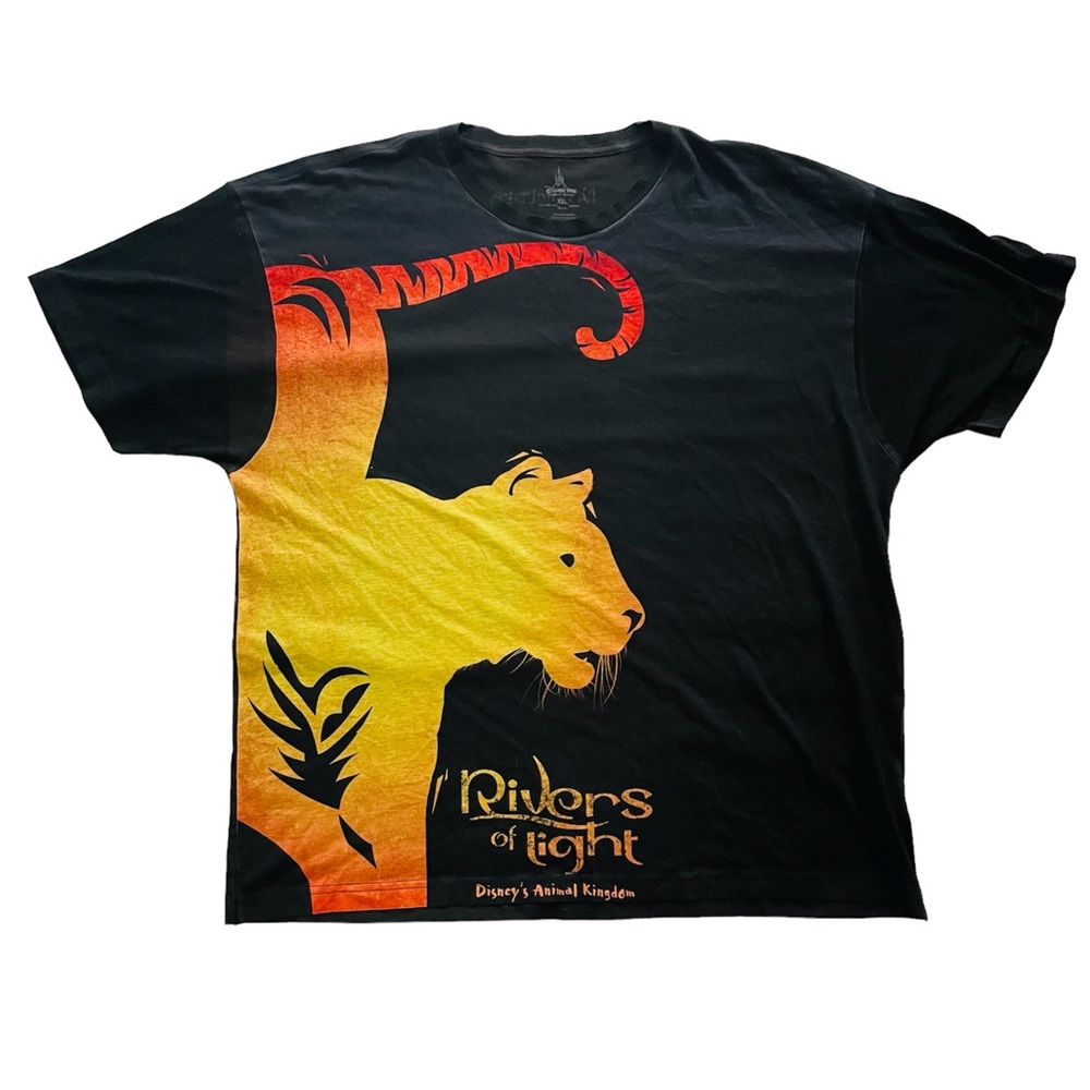 Disney’s Animal Kingdom “River of lights”Pass holder black Lion t-shirt Size XXL